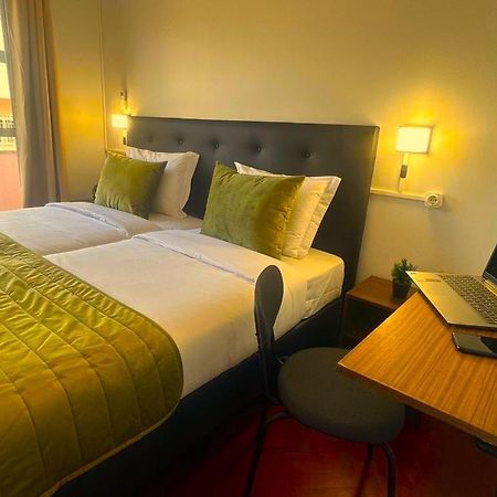Lisabonna Guest House Амадора Екстериор снимка