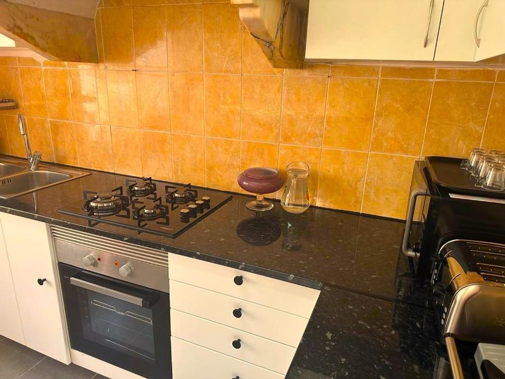 Lisabonna Guest House Амадора Екстериор снимка