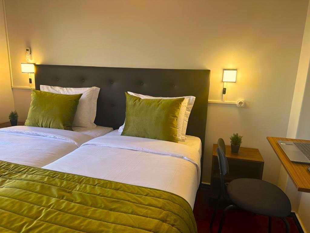 Lisabonna Guest House Амадора Екстериор снимка