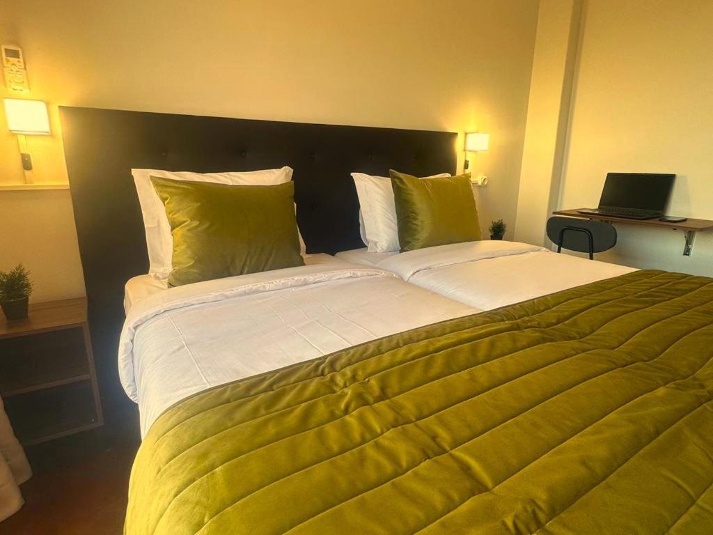 Lisabonna Guest House Амадора Екстериор снимка