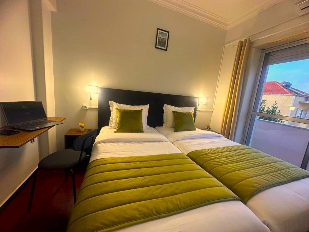 Lisabonna Guest House Амадора Екстериор снимка