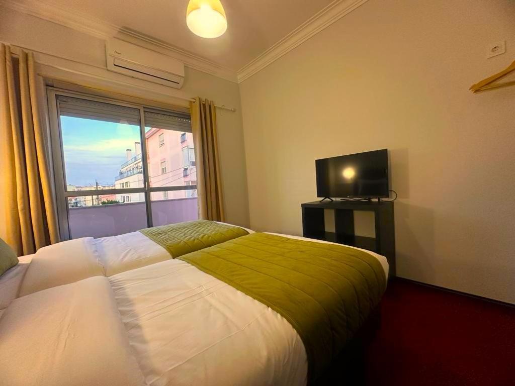 Lisabonna Guest House Амадора Екстериор снимка