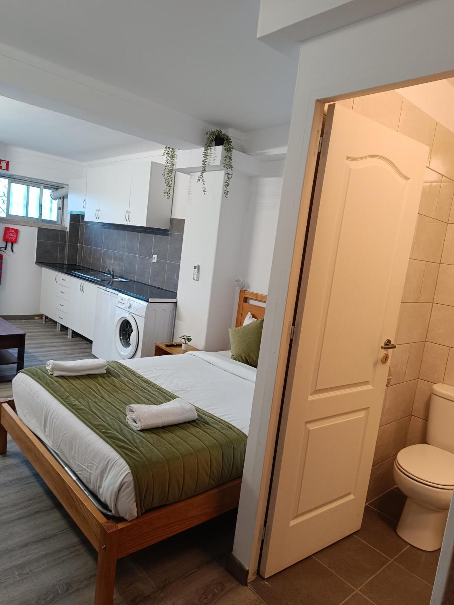 Lisabonna Guest House Амадора Екстериор снимка